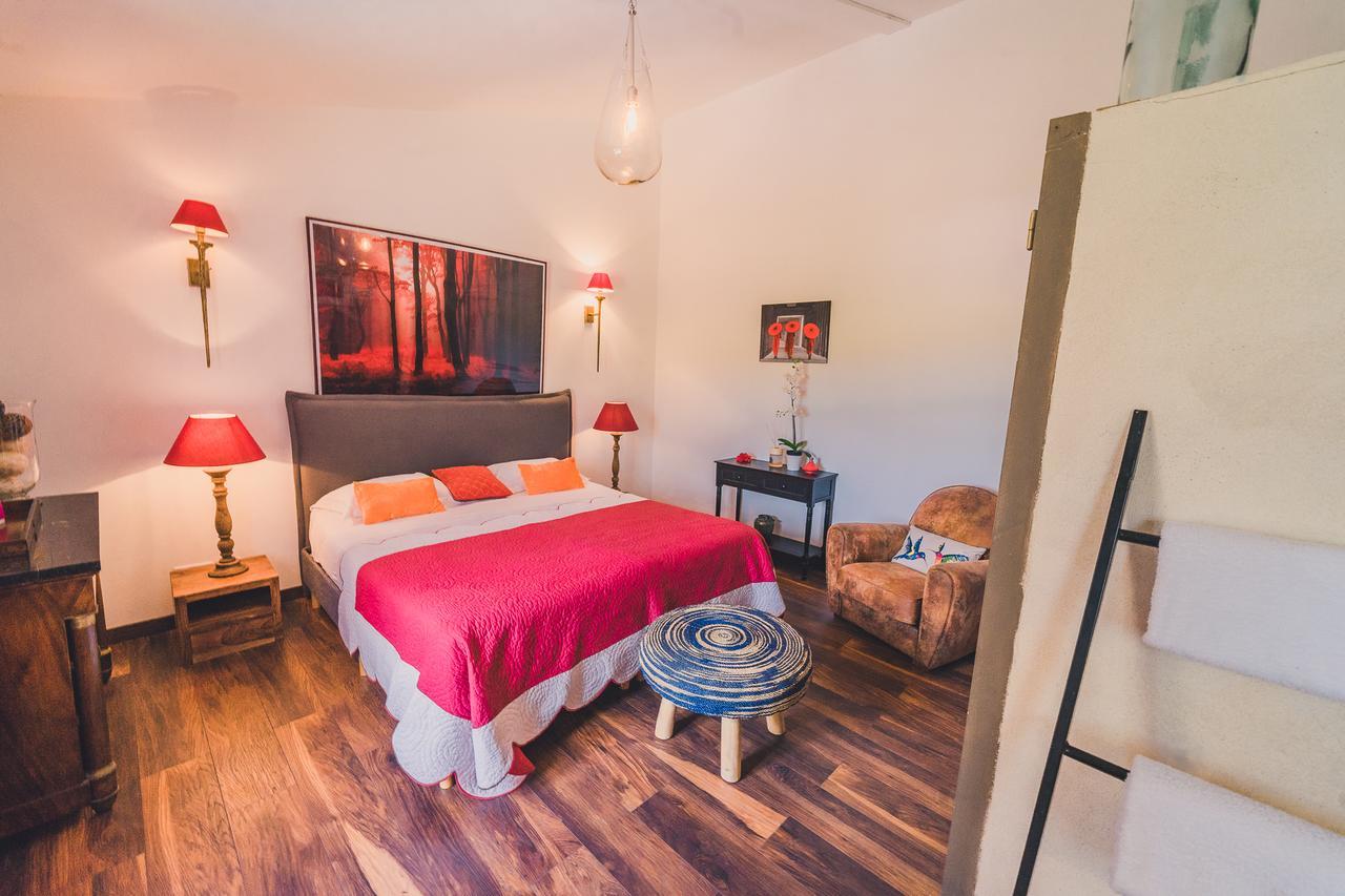 Maison Sadina Seguret Bagian luar foto