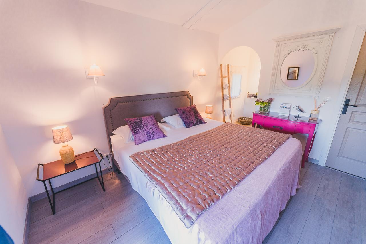 Maison Sadina Seguret Bagian luar foto