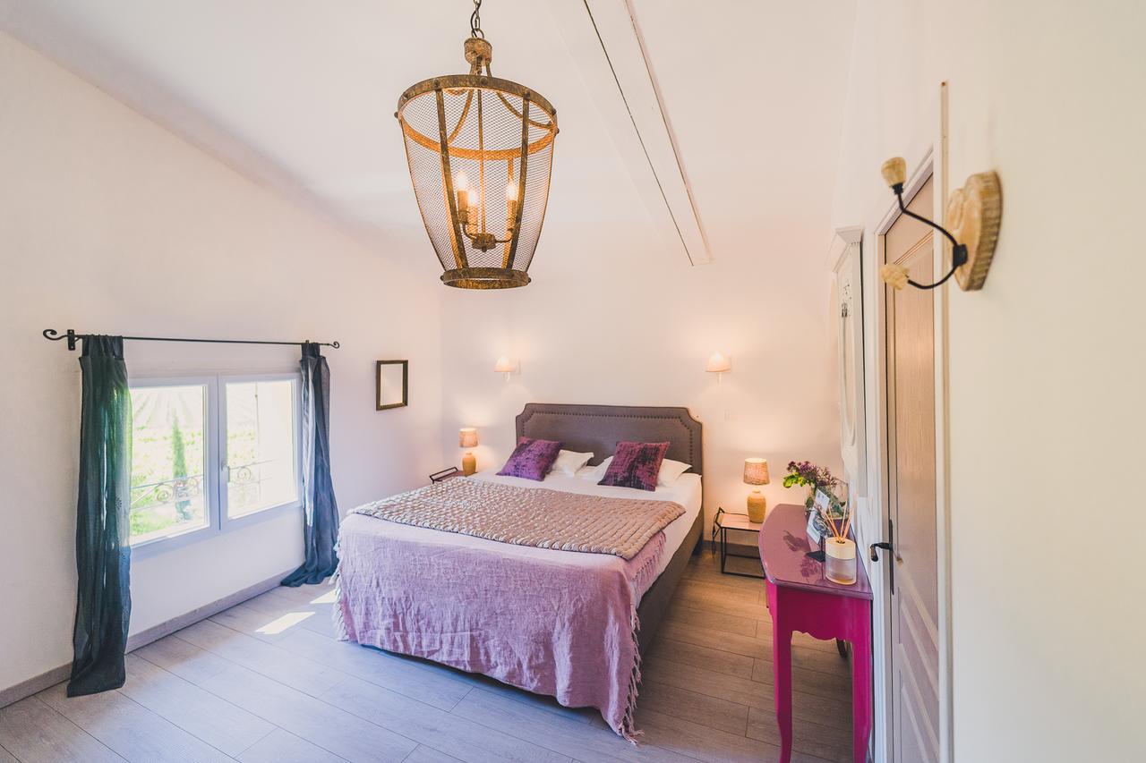 Maison Sadina Seguret Bagian luar foto
