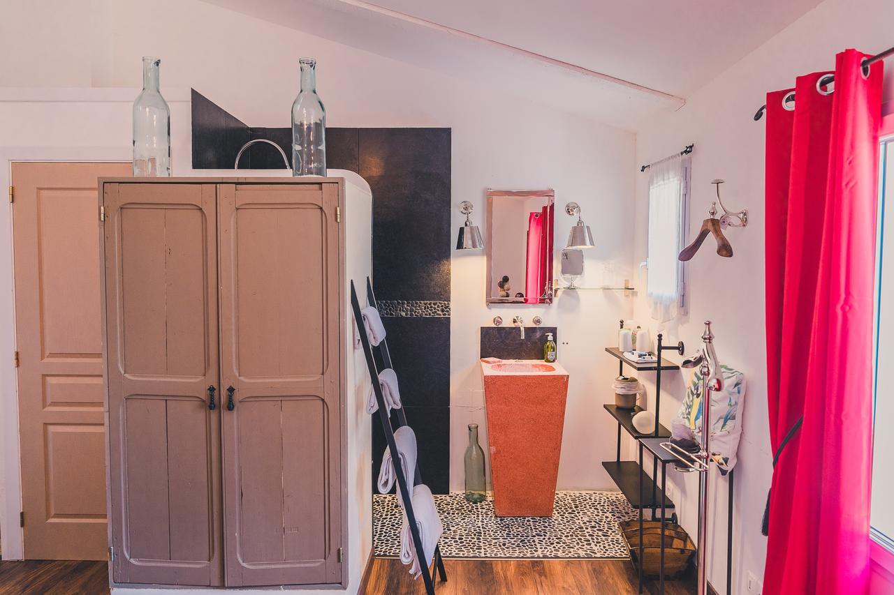 Maison Sadina Seguret Bagian luar foto